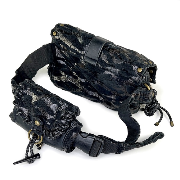 Tornado Mart Vintage Black Stamped Faux Fur/Leather Double Fanny Pack from Japan - Picture 4 of 7